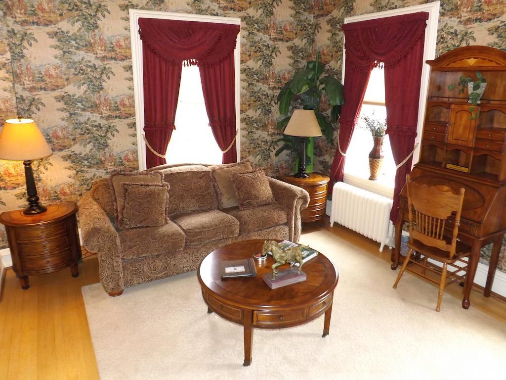 Annville The Patriot House Bed & Breakfast חדר תמונה